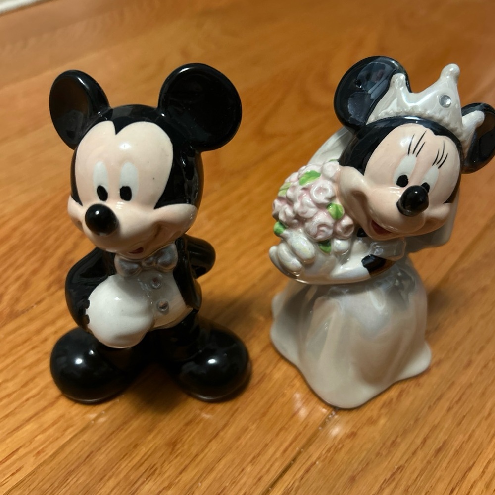 Minnie & Mickey Bride Groom Salt Pepper Shakers